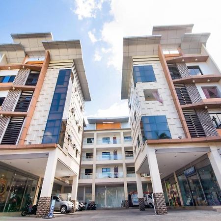 Mca Suites By Hiverooms Cebu Екстериор снимка